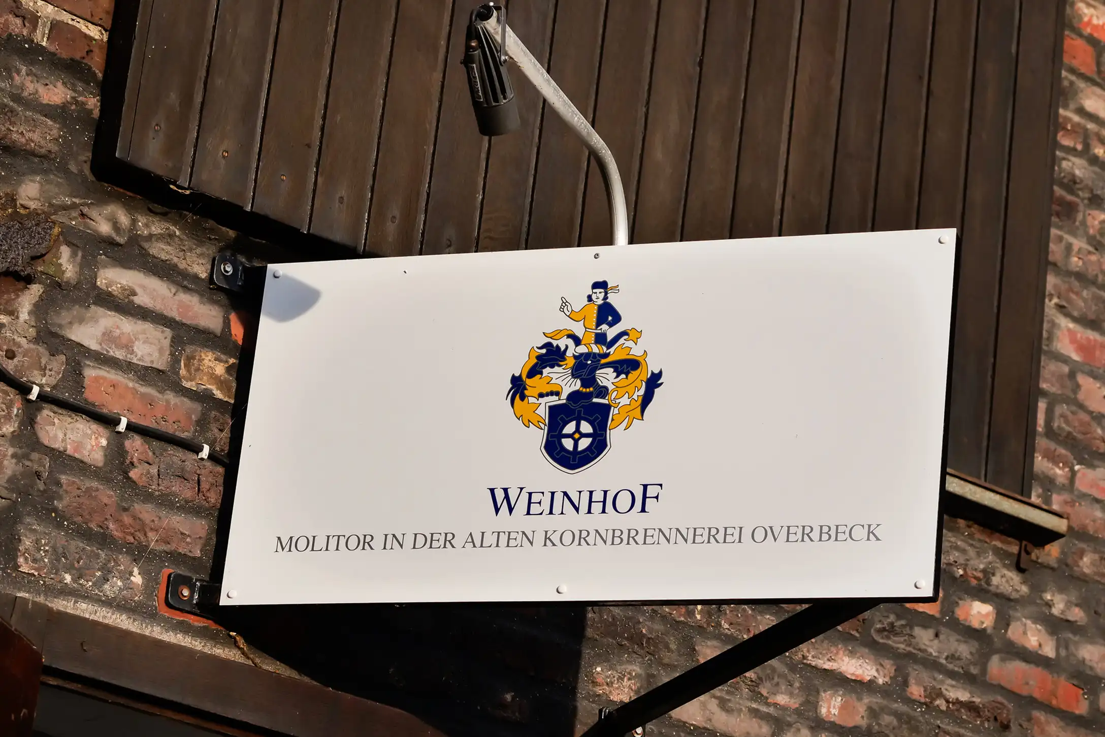 Eingangsschild Weinhof Molitor